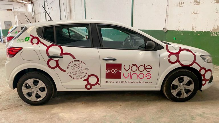 La rotulación de los vehículos de la empresa Vadevinos, un nuevo reto para Prosticker